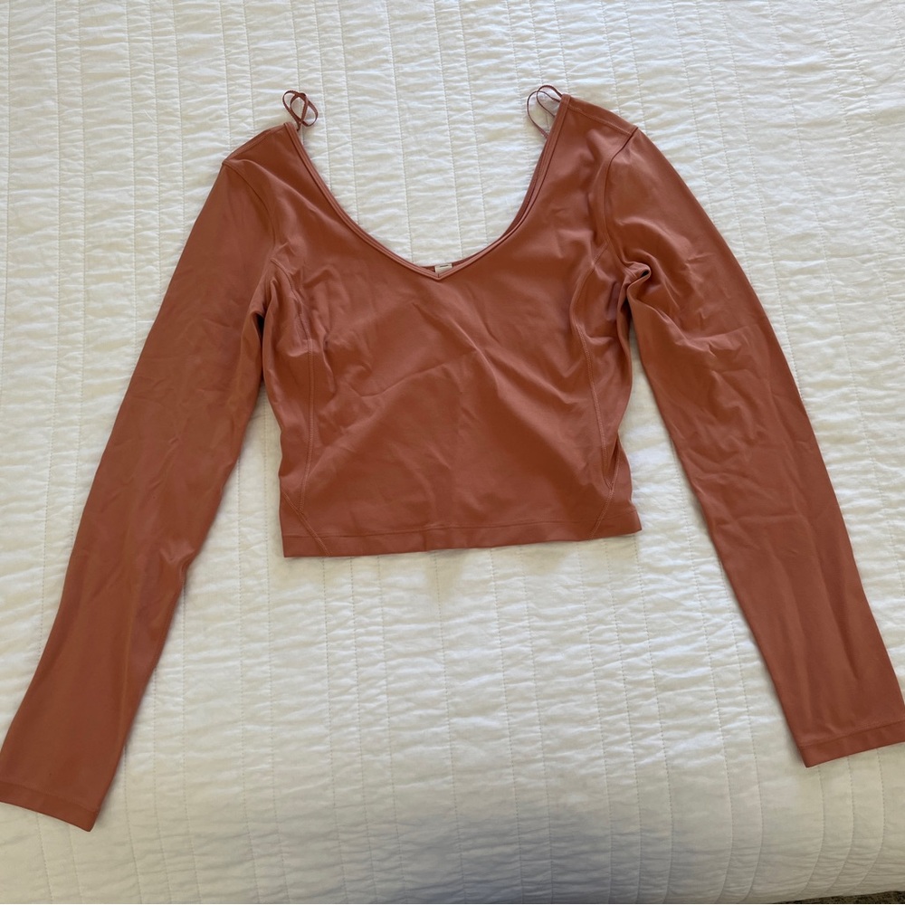 Lululemon Women's Long Sleeve V-Neck